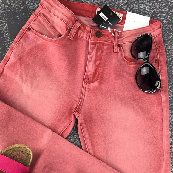 Distressed skinny Jeans in Coral - Picture 5 of 7